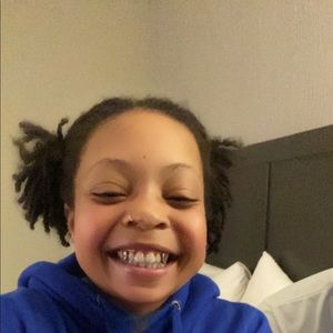 Meet your Posher, Mandisa